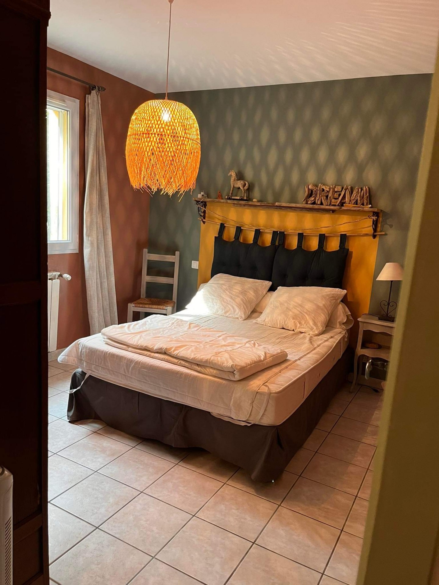 Chambre 5 1lit double 190-140