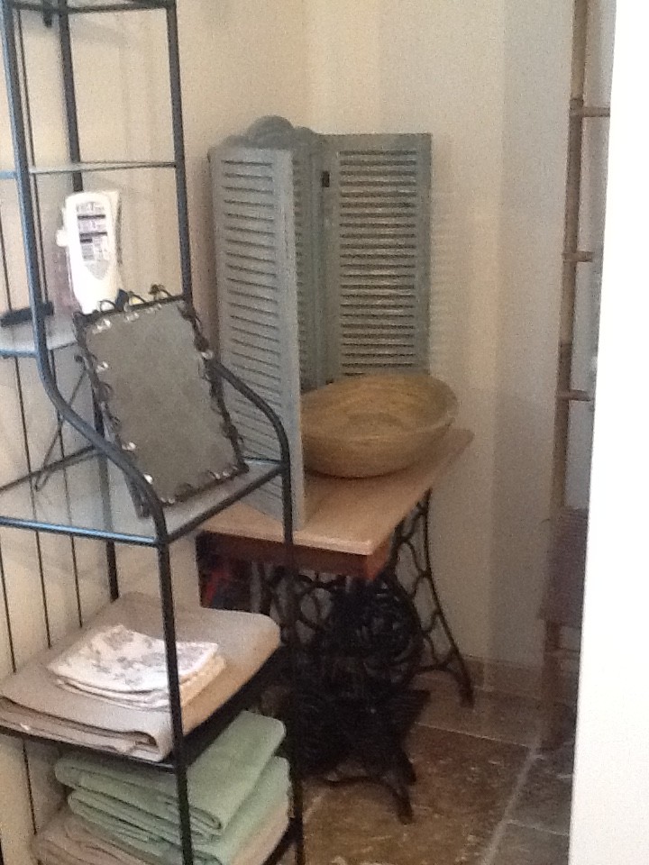 Coin évier chambre 2