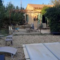 Pergolas et muret en pierres